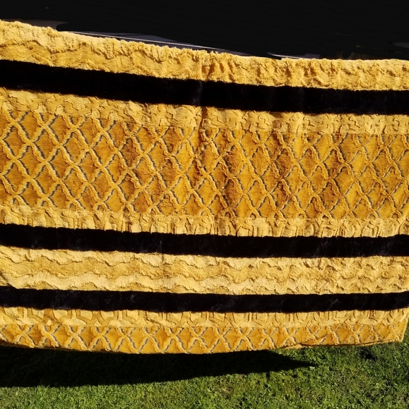 XL Waterfall Luxe Minky Blanket - Picture 11 of 11